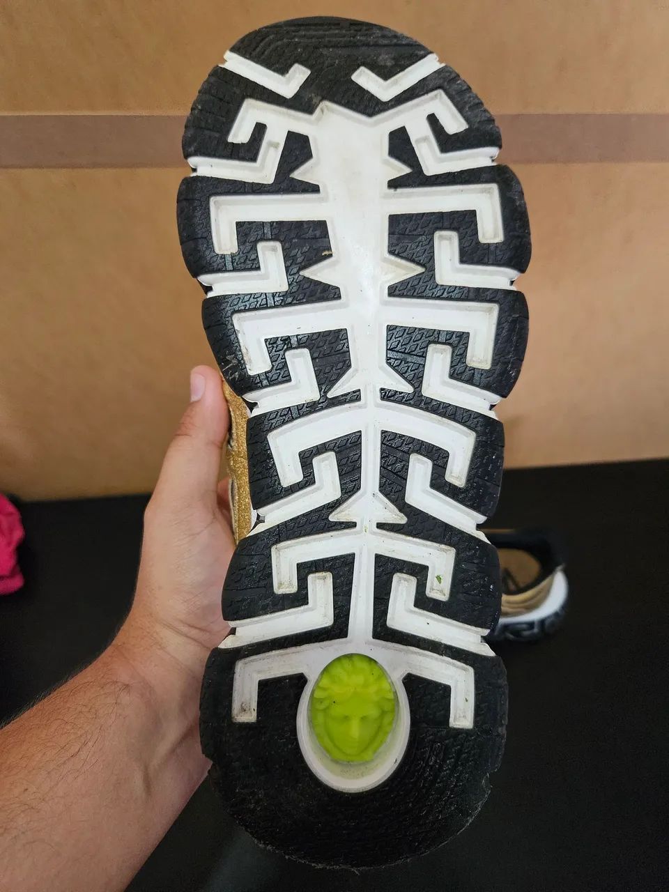 Tênis Versace Trigreca Gold Glitter - Foto 5