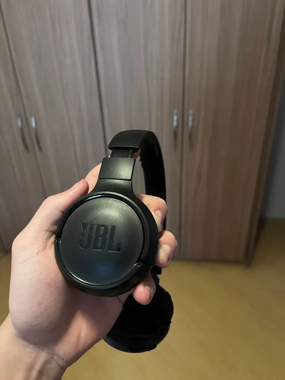 fone de ouvido bluetooth JBL preto  - Foto 2