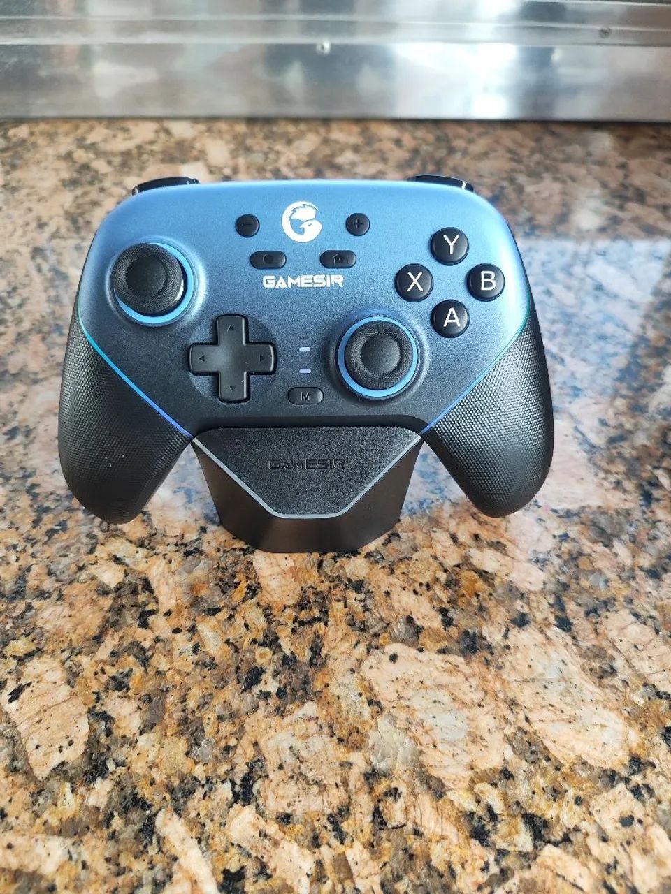 Controle gamesir super nova com dock de carregamento e faceplate extra - Foto 3
