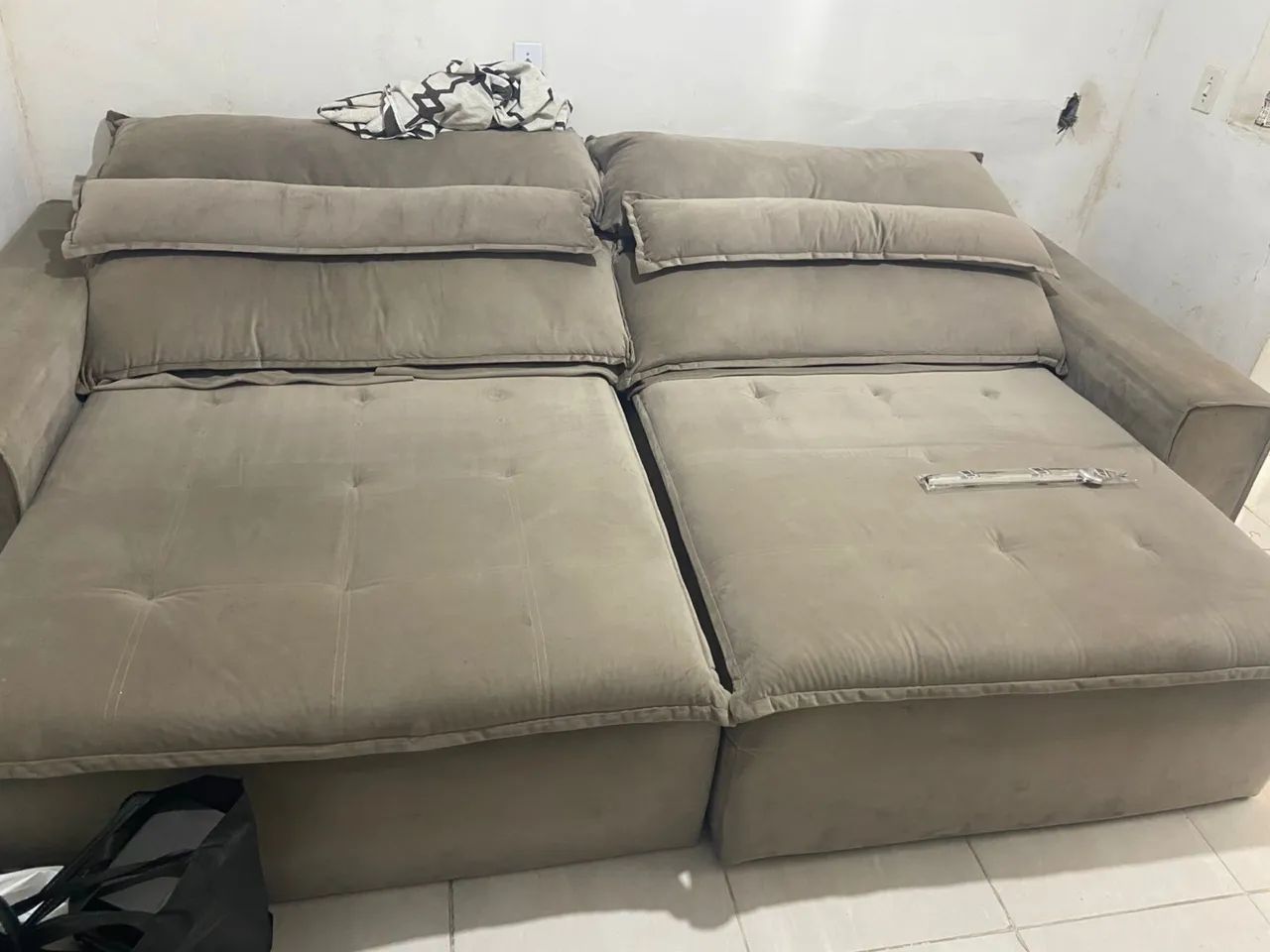 Sofá retrátil 3 metros perfeito estado comprei na vezzo