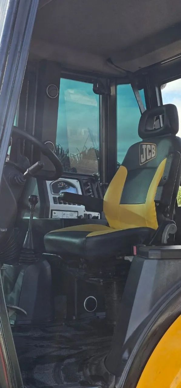 RETRO ESCAVADEIRA JCB 3CX - 2017 - Foto 4