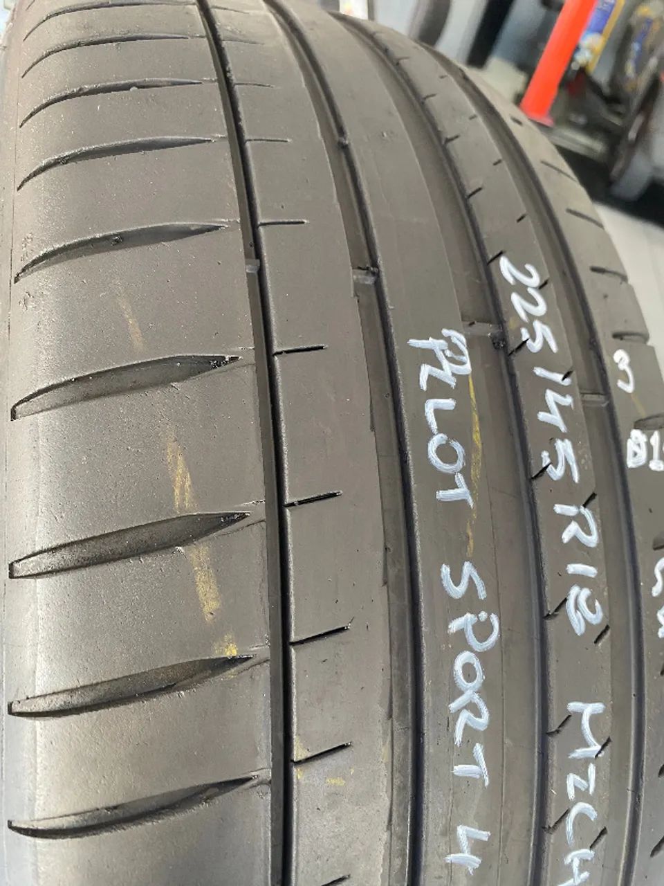 Pneu 225/45r18 Michelin Pilot Sport 4 95y Zp Run Flat (*3) (Usado