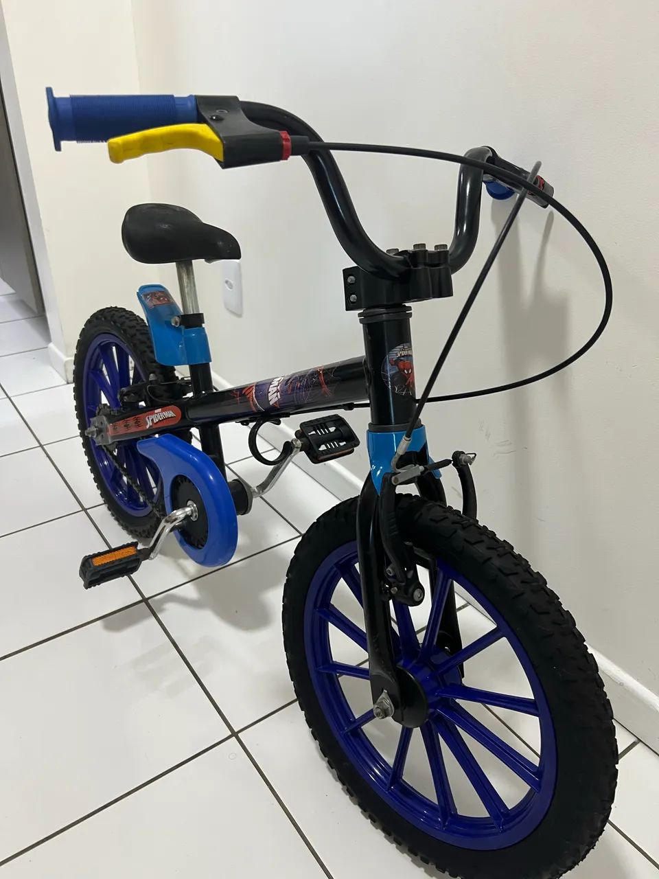 Bicicleta infantil aro 16 - Foto 4