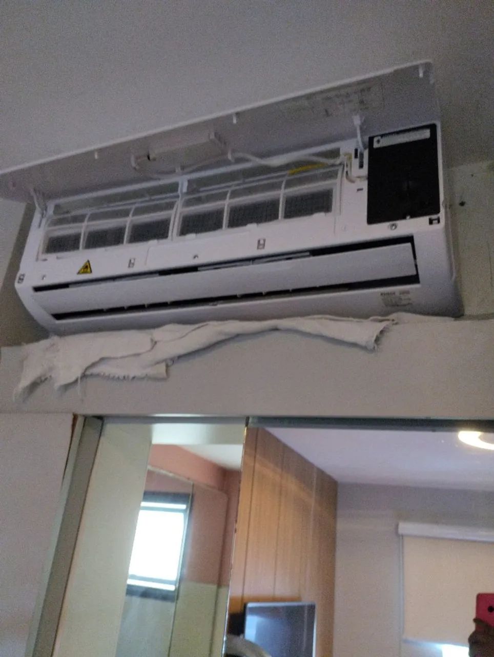 Instalação e Manutenção de ar condicionado.