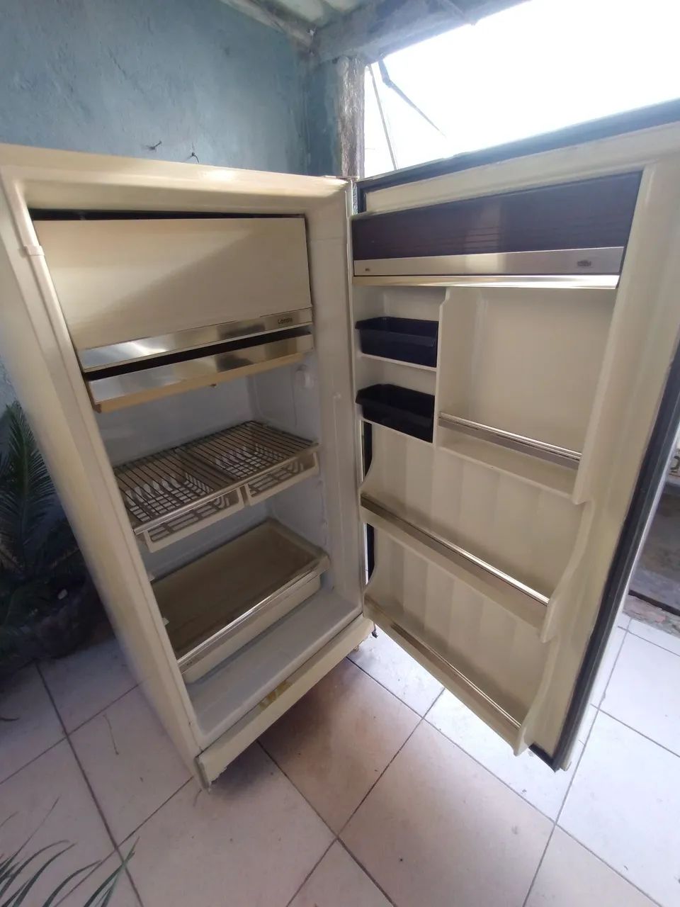 Geladeira Consul modelo antigo - Foto 4