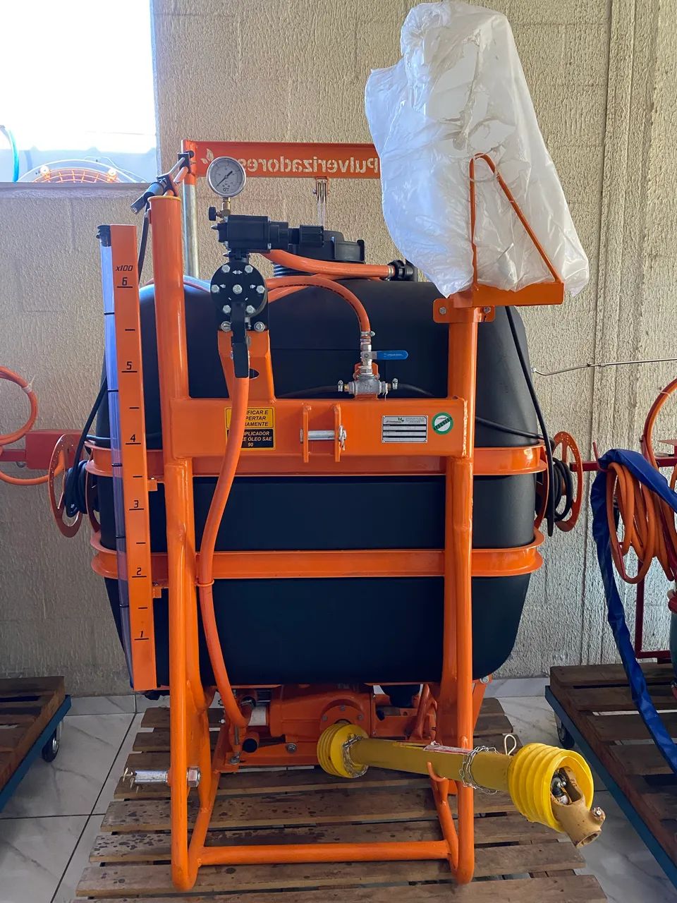 Pulverizador PEC 600 L - Foto 2
