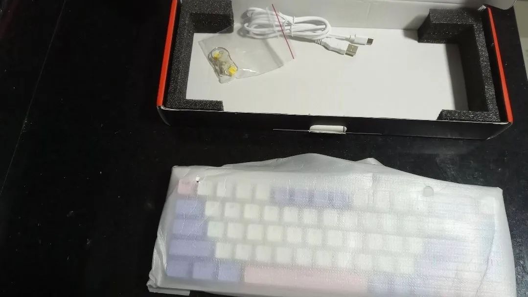 Vendo teclado 3 modos switch yellow