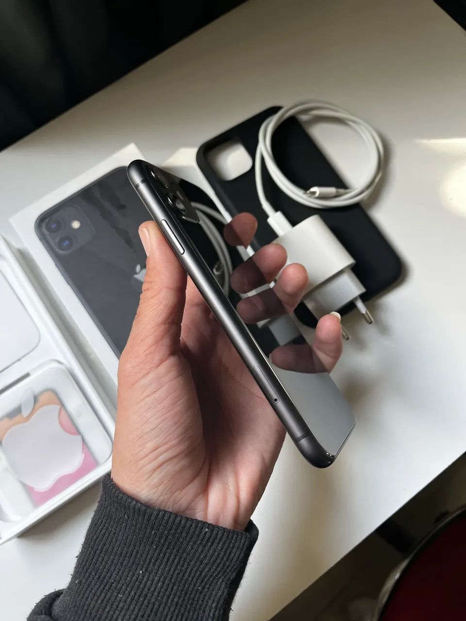 iPhone 11 64GB Impecável c/ Caixa e Carregador Apple 