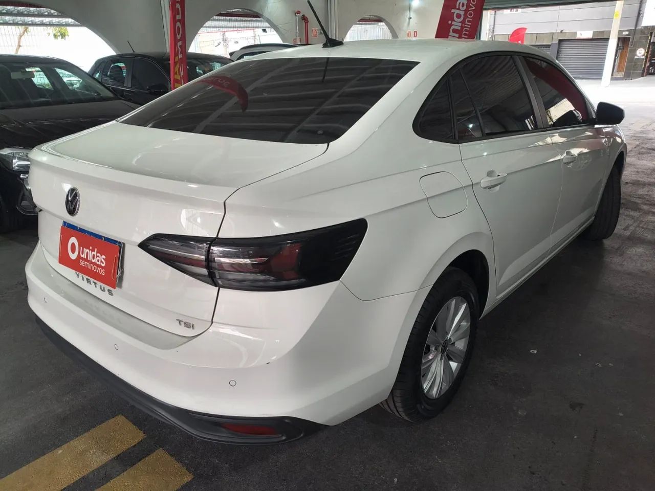 Volkswagen Virtus TSI 1.0 Flex 12V 4p Aut., foto 4 de 14