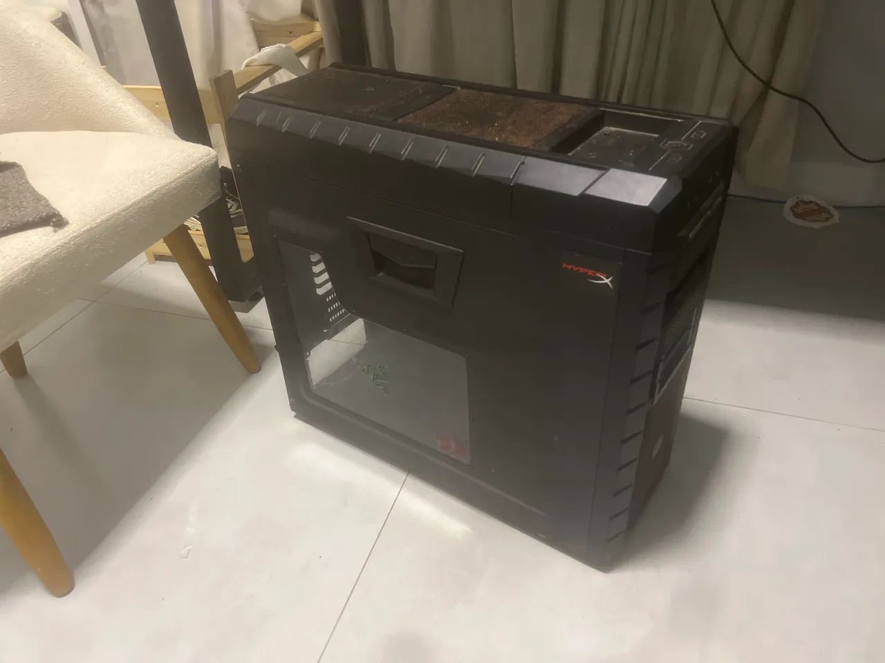 Gabinete Cooler Master 
