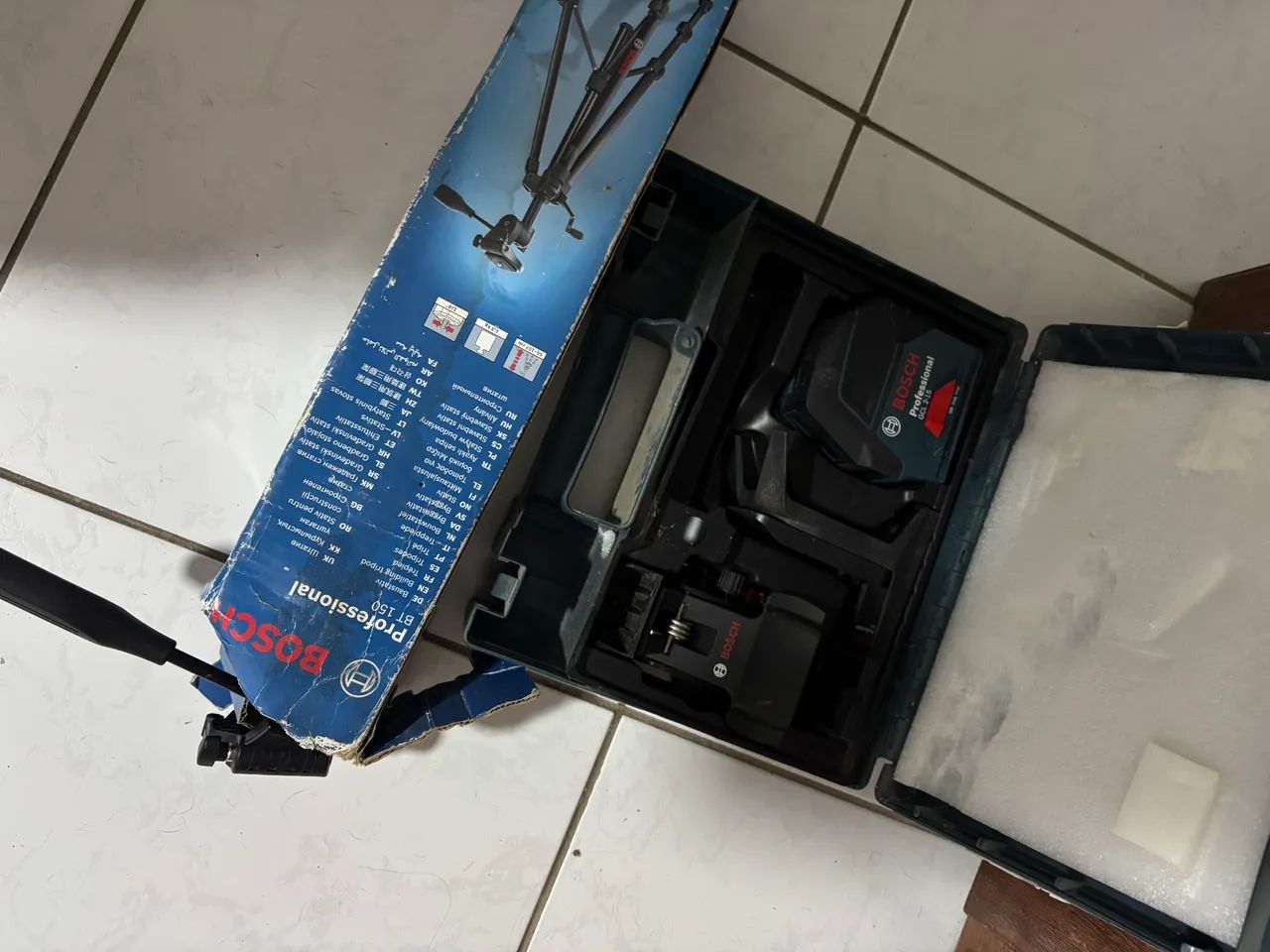 Nível a Laser e Tripé Bosch - Foto 2