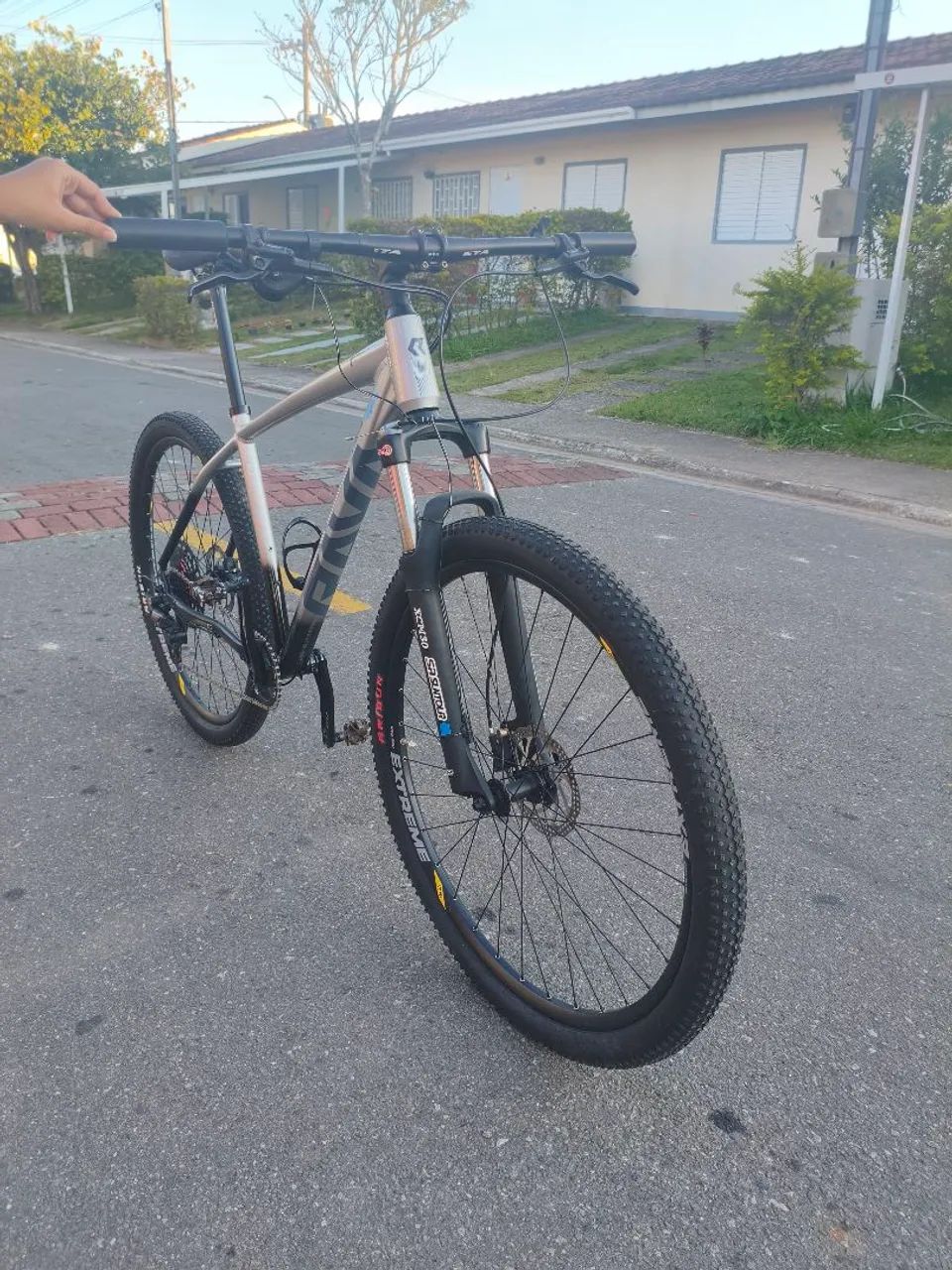 ? Bicicleta MTB Rava Aro 29 - Deore 12v - nova