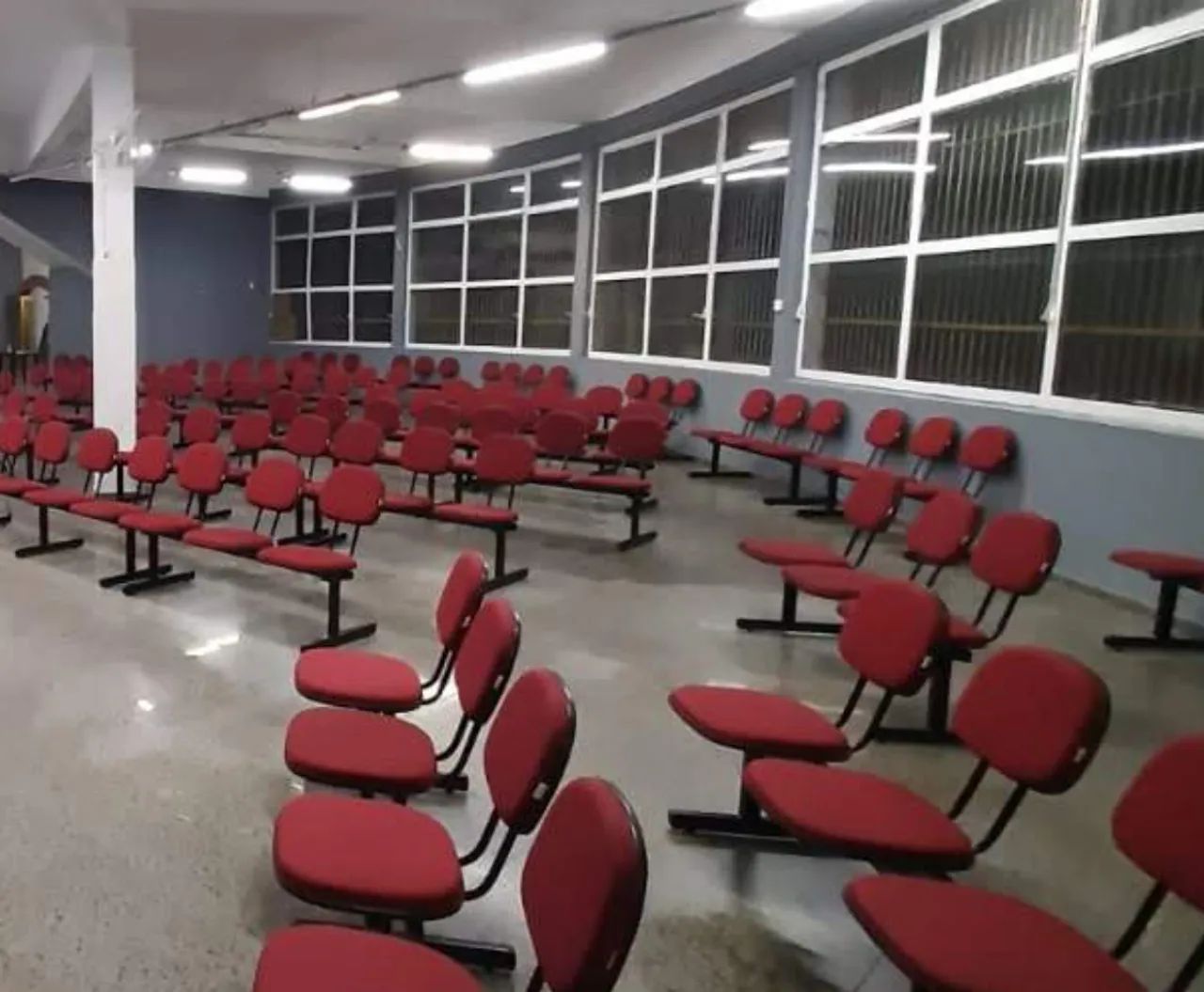 Longarinas oportunidade 140 assentos 