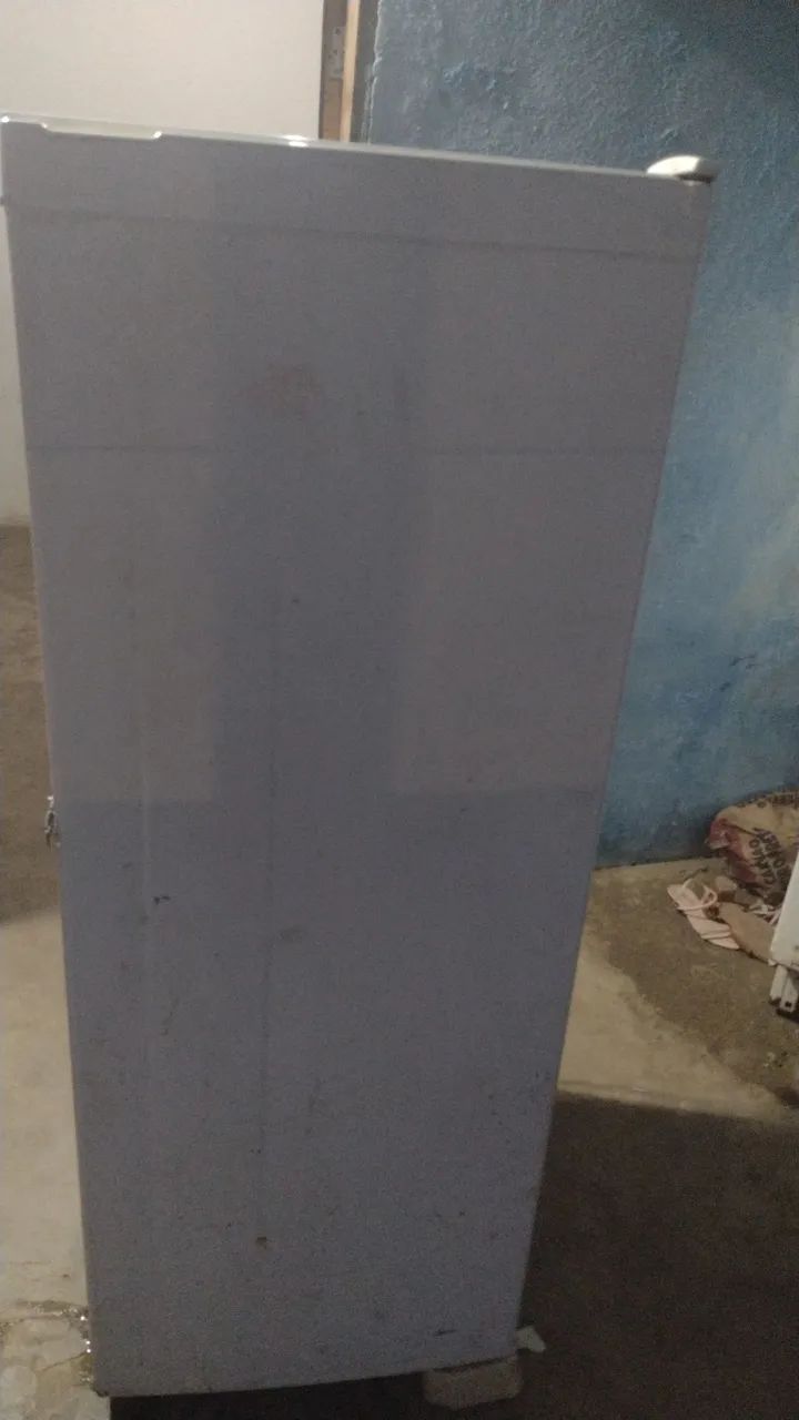 Vendo Geladeira no precinho 