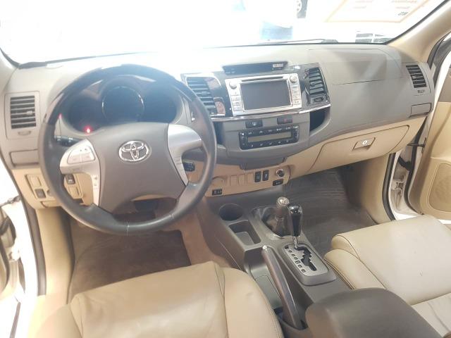 Toyota Hilux SW4 3.0 aut. 7 lugares - Foto 10