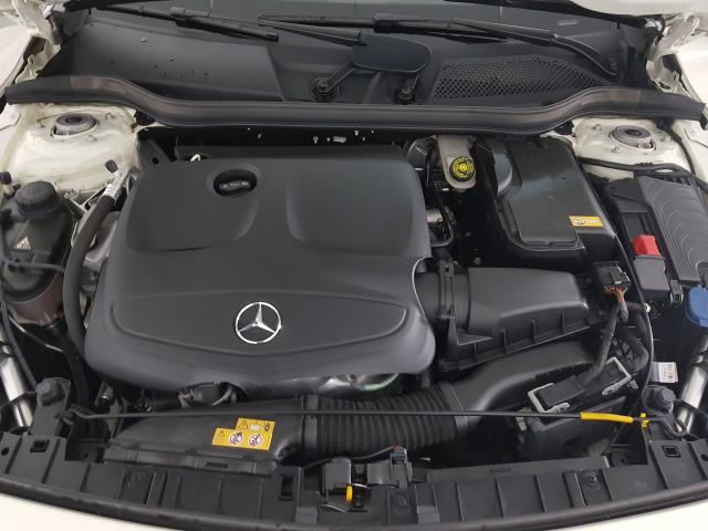 Mercedes GLA 200 Adv. 1.6/1.6 TB 16V Flex Aut. - Branco - 2016 - Foto 16