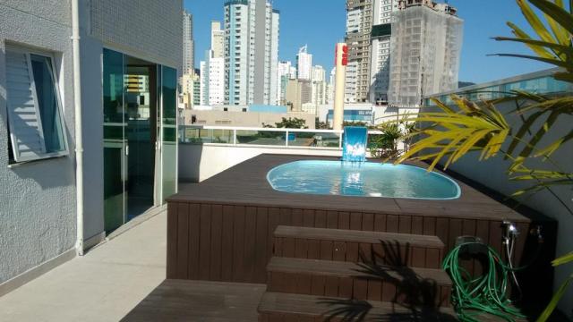 Apartamento à venda com 2 dormitórios em Centro, Balneário camboriú cod:55847