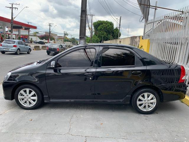 Novo Etios sedan automatico versao top de linha 2018 5 mil de entrada - Foto 10