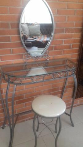 Penteadeira de ferro e vidro com espelho e banqueta - Foto 4