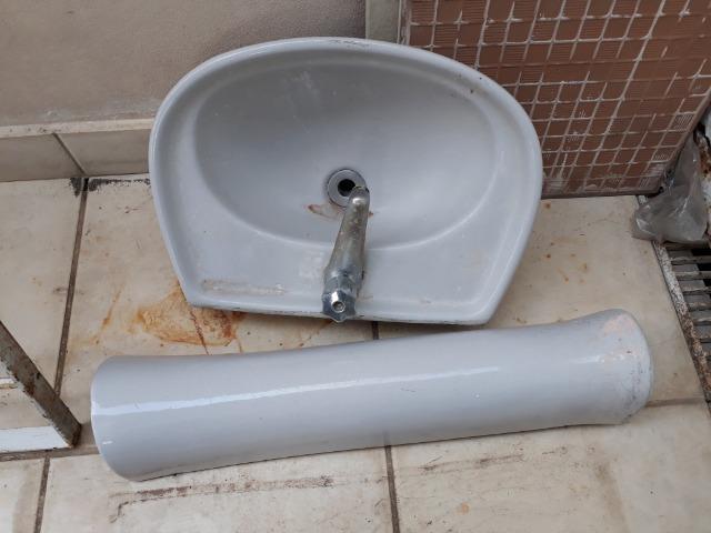 Lavatório coluna cor cinza - Foto 2