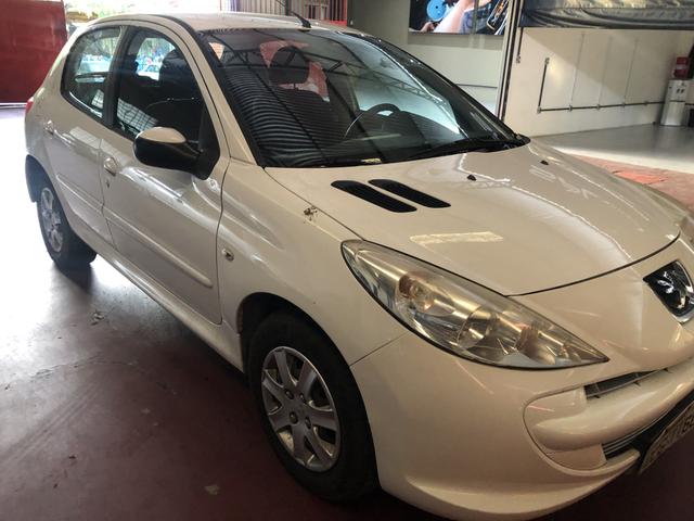 Peugeot 207 XR 1.4 2012 - Foto 2