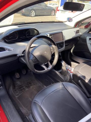Peugeot 208 - Foto 7