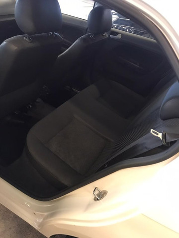 Volkswagen Voyage 1.6 MSI - Foto 7