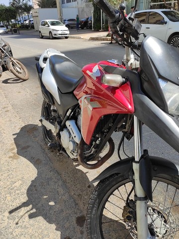 HONDA XRE 300 VERMELHA 15/15