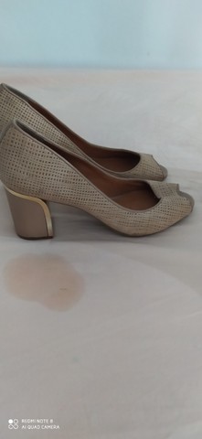 Sapato Peep toe Luz da Lua-N° 38 Baixei o preço