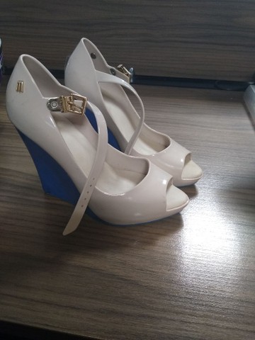 Sandália Anabela melissa - Roupas e calçados - Santa Efigênia, Belo  Horizonte 1003571273 | OLX