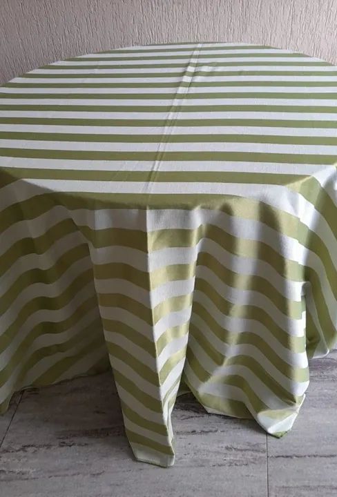 12 Toalhas de Mesa Jacquard Verdes com Listras  