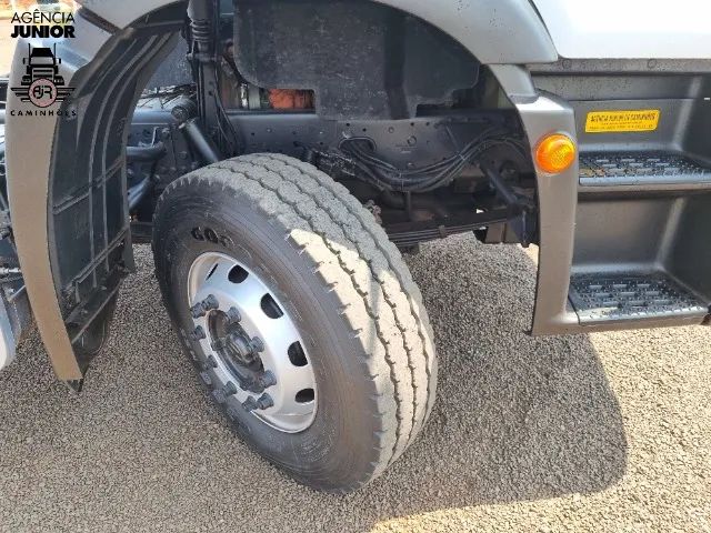 VW 31330 ano 2019 traçado no chassi / único dono / 142.000 km / revisado.  - Foto 8