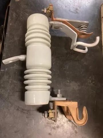 Chave Fusível Porcelana De 15 Kv /100 A - Foto 6