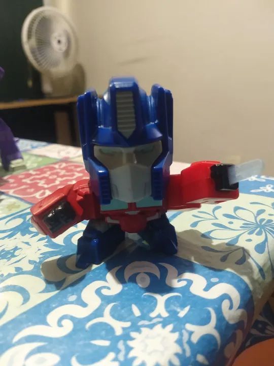 3 Bonecos figuras de ação Transformers  - Foto 2