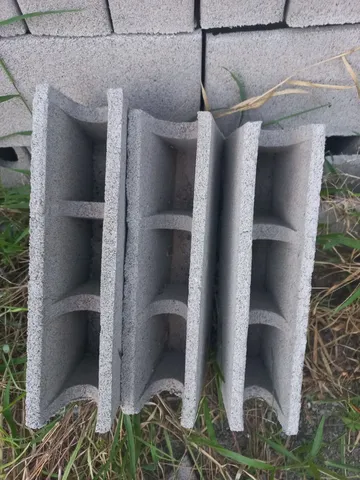 Vendo bloco de canaleta de 09 frete gratis