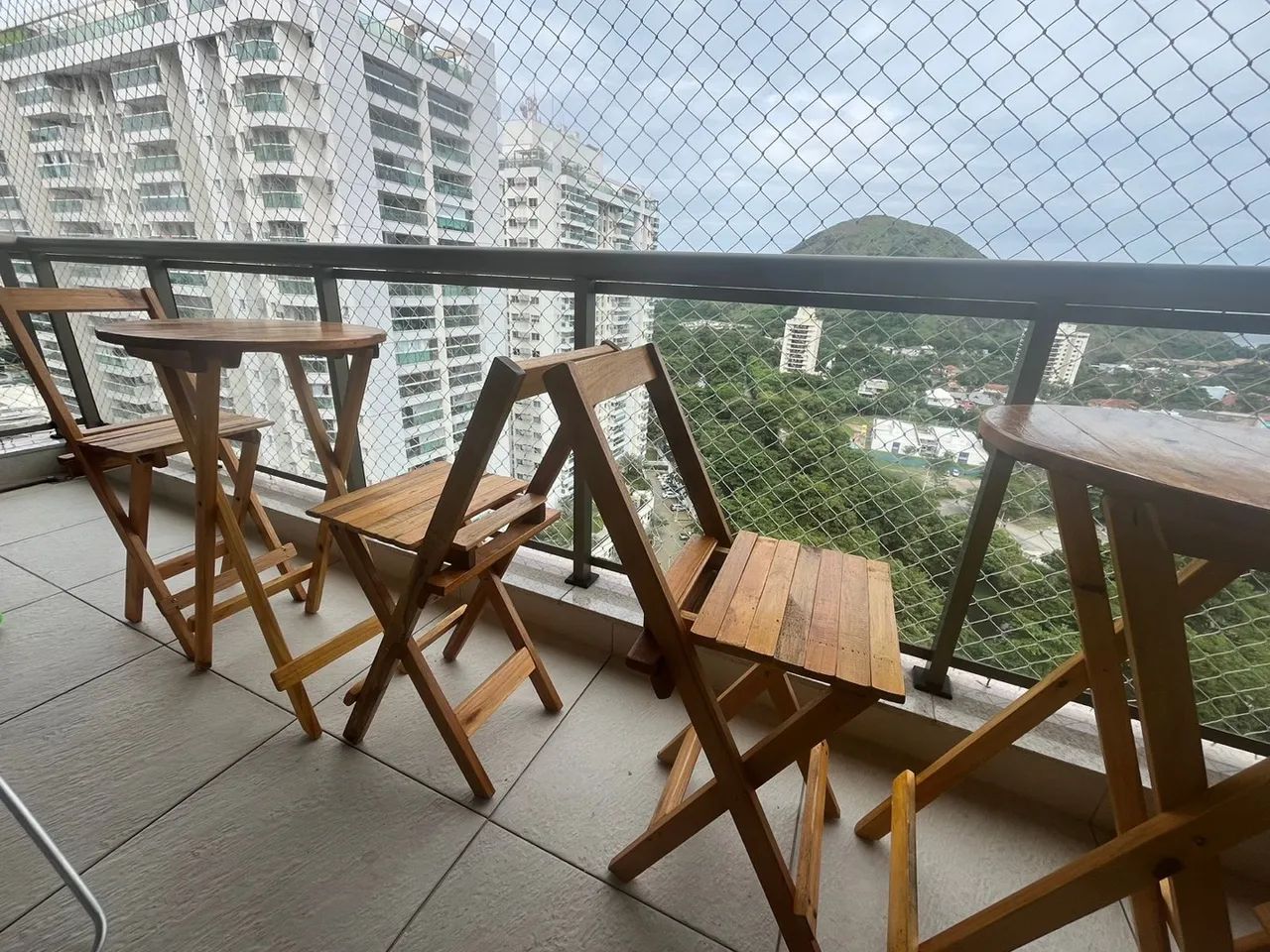 Mesas bistrô e Banquetas dobráveis  - Foto 3