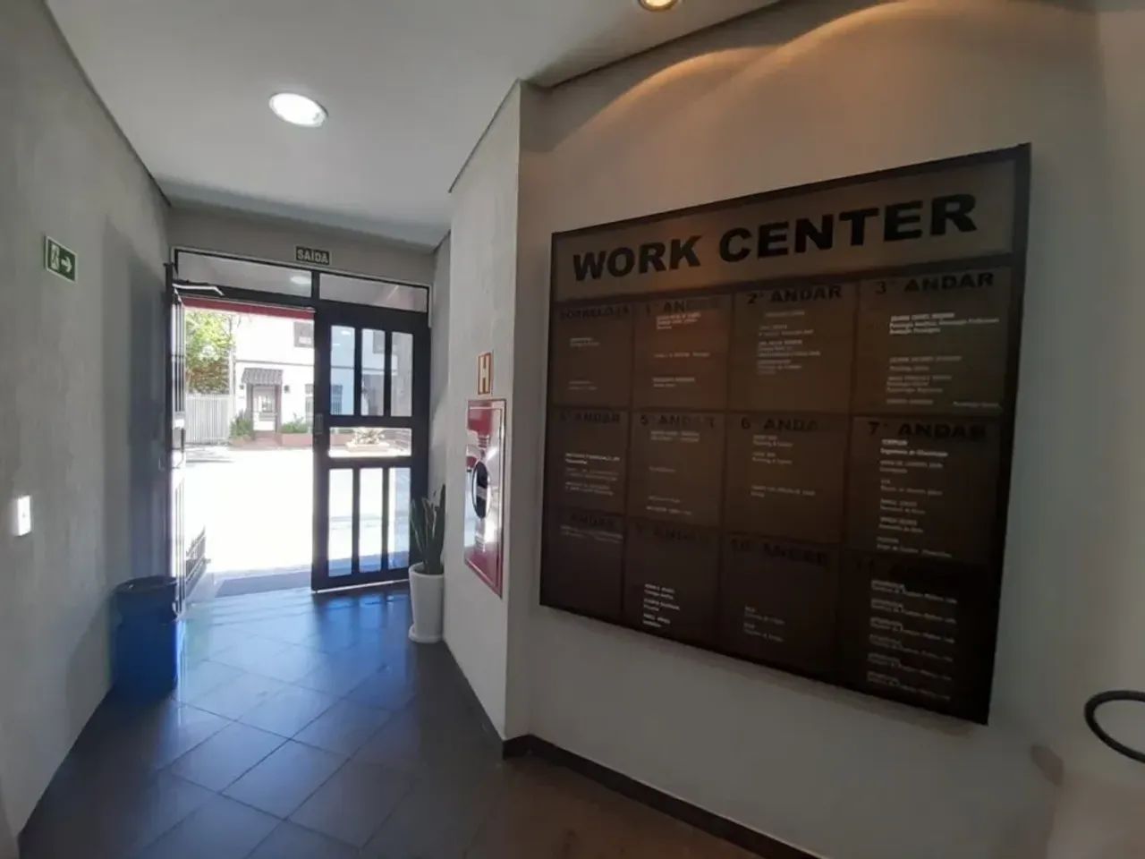 Conjunto Comercial para alugar por R$ 700.00, 27.60 m2 - CENTRO - CURITIBA/PR - Foto 7