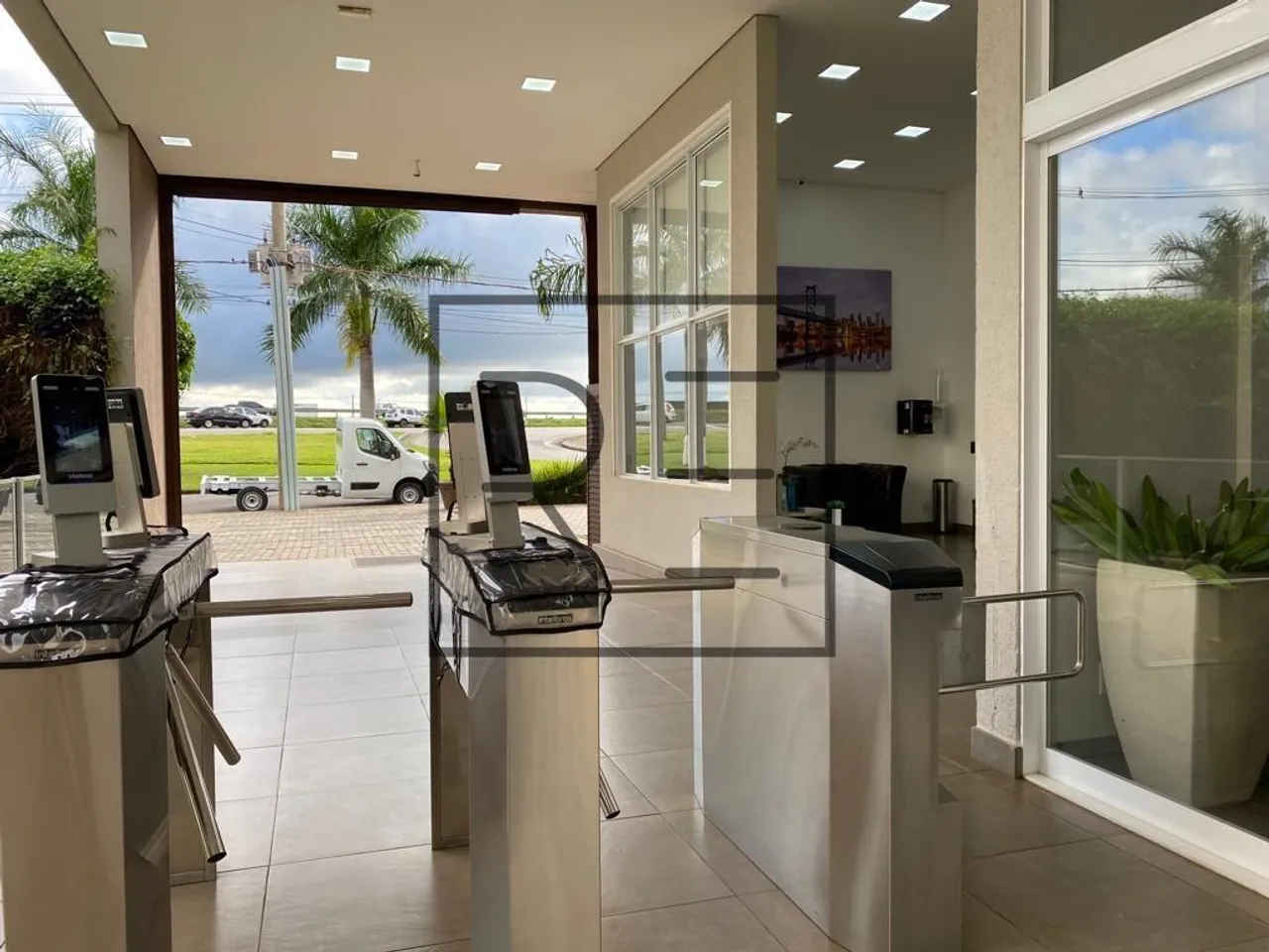 Sala à venda em Campinas, Loteamento Center Santa Genebra, com 105.42 m², Unique Village O