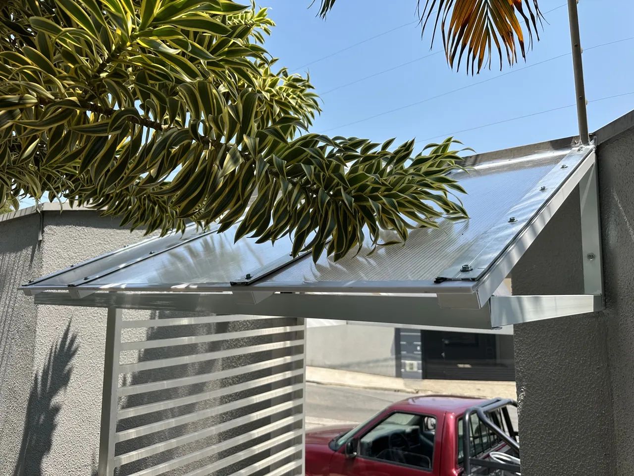 Toldo em policarbonato porta  - Foto 5