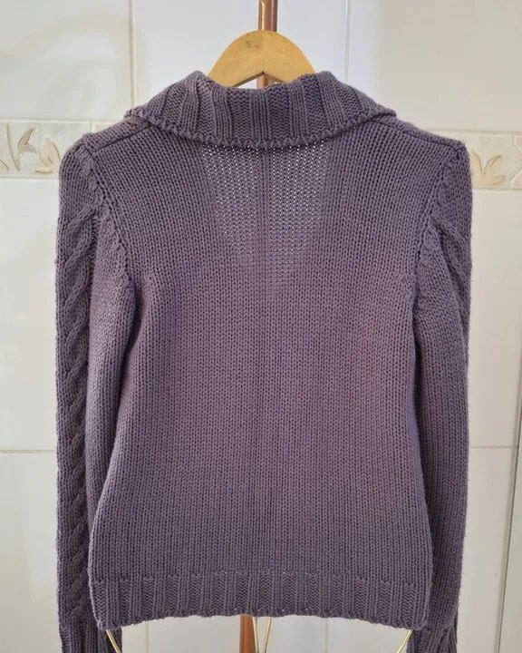 Casaco de Tricô Roxo com Botões  - Foto 3