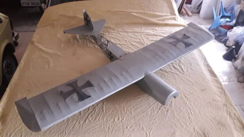 Aeromodelos antigos radio controlados 2 e 4 canais 