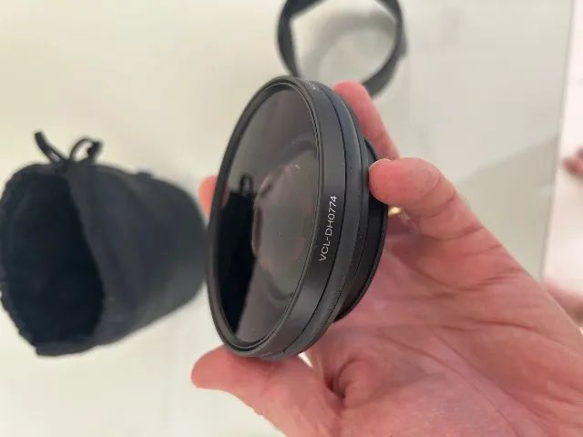 Câmera Sony Ciber-Shot DSC H9 e lente VCL-DH0774