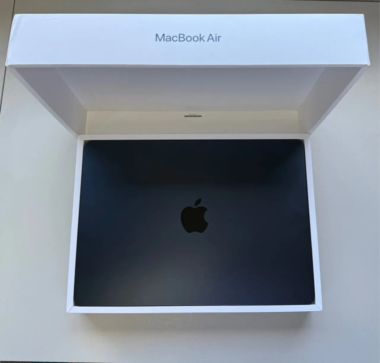 Apple MacBook Air M2 8GB de RAM, 256GB de armazenamento, azul.