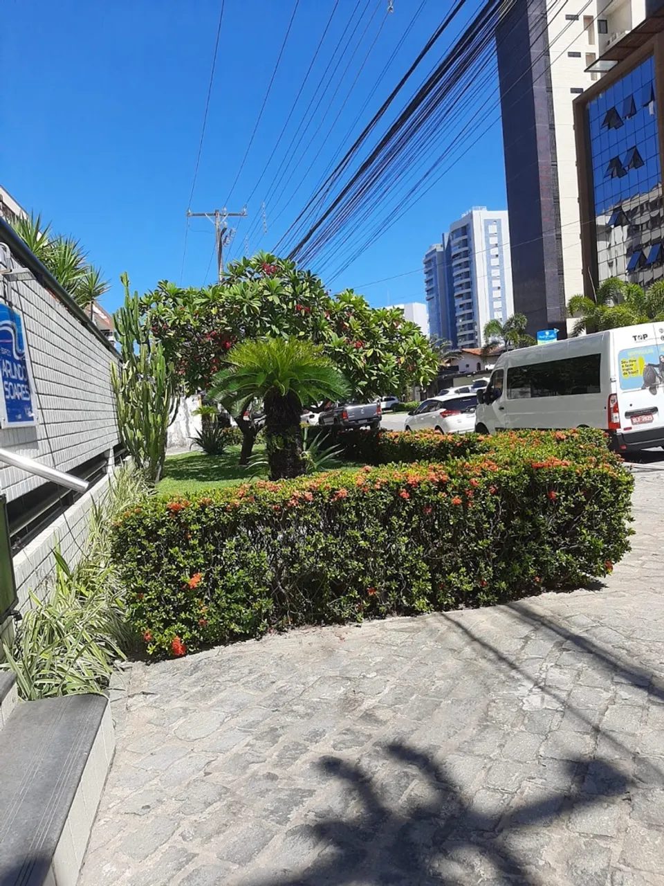 Apt com 4/4 sendo 3 suítes
