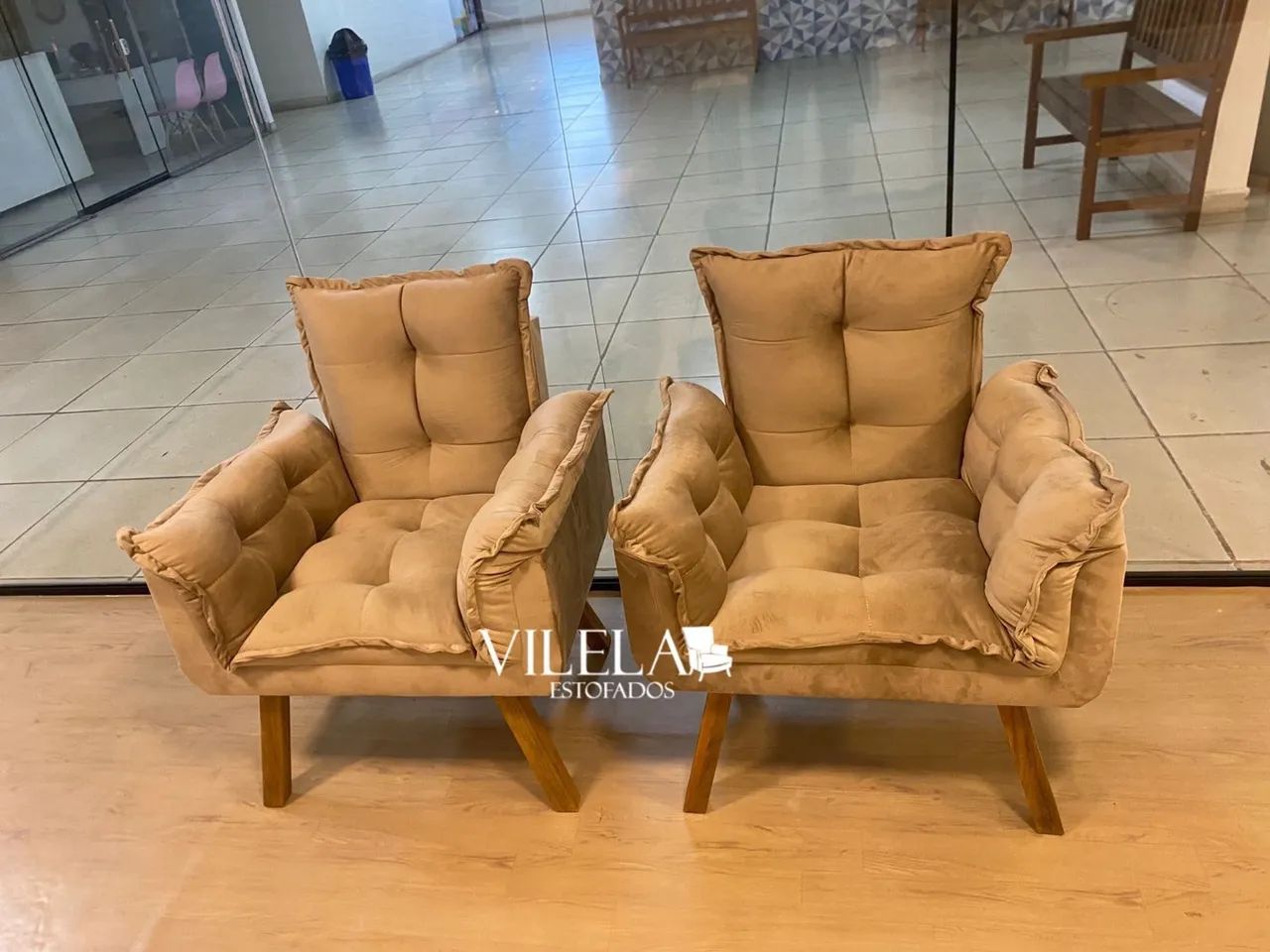 Poltronas elegantes e confortáveis65104742701955121