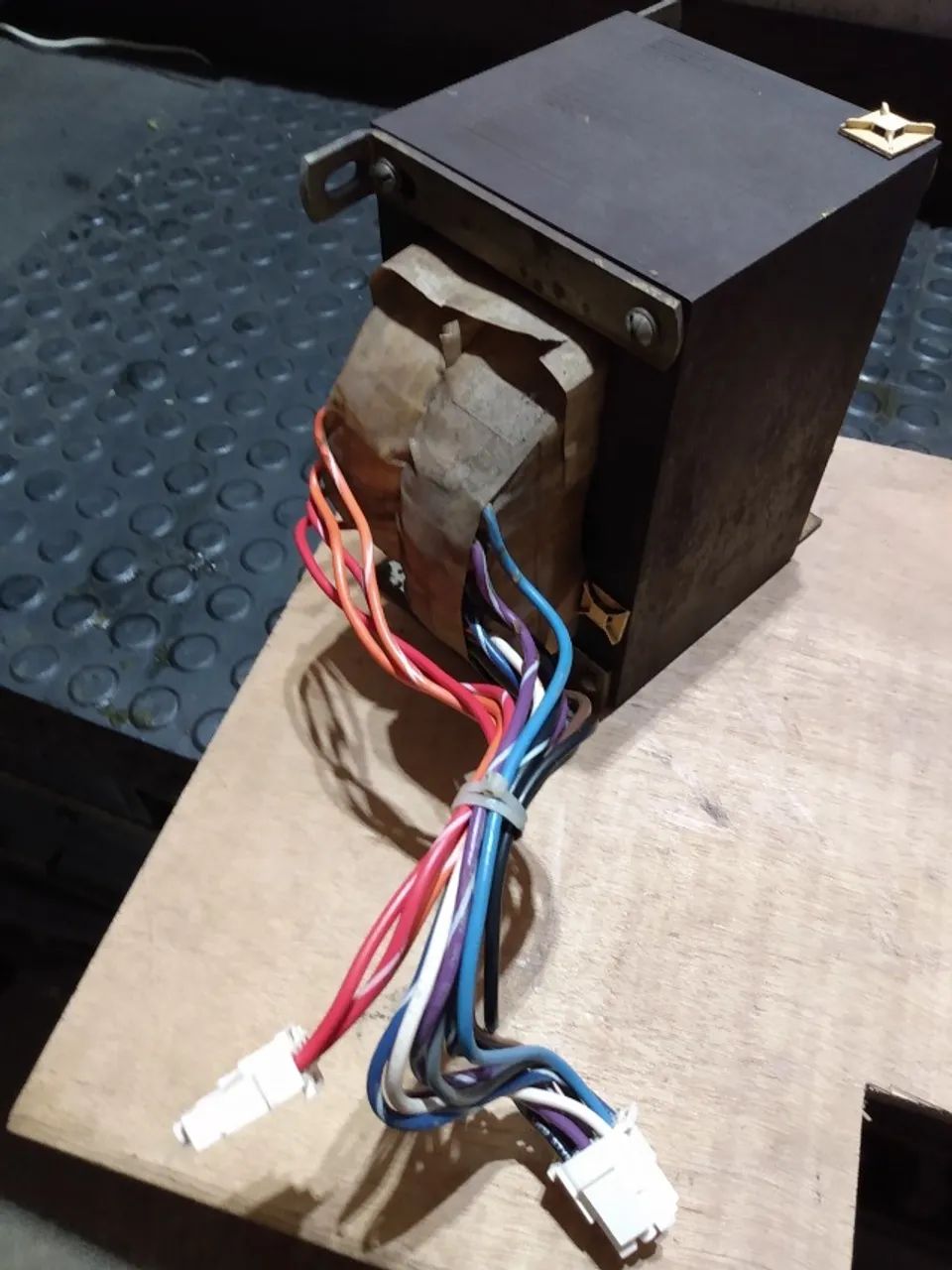 transformador  com saida de 24v e 120v