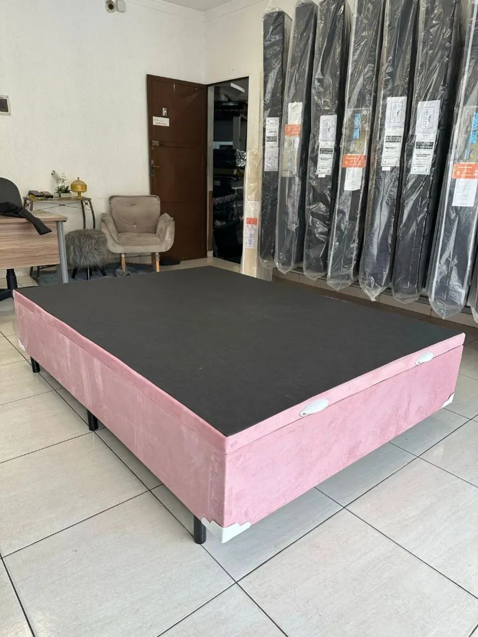 Base Cama Baú Rosa - Design e Funcionalidade - Foto 2