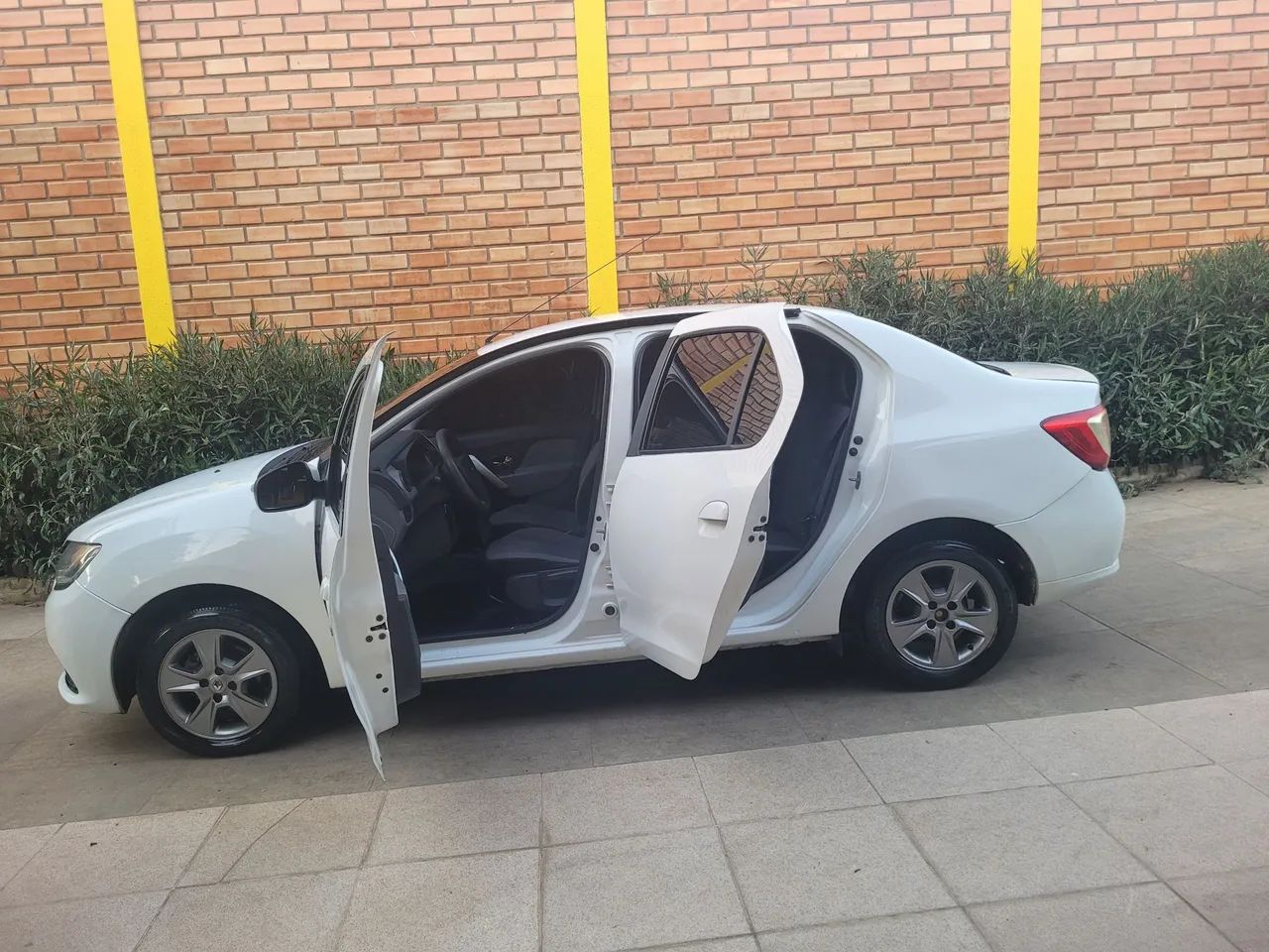 Renault Logan Expression Flex 1.6 16V 4P 2019