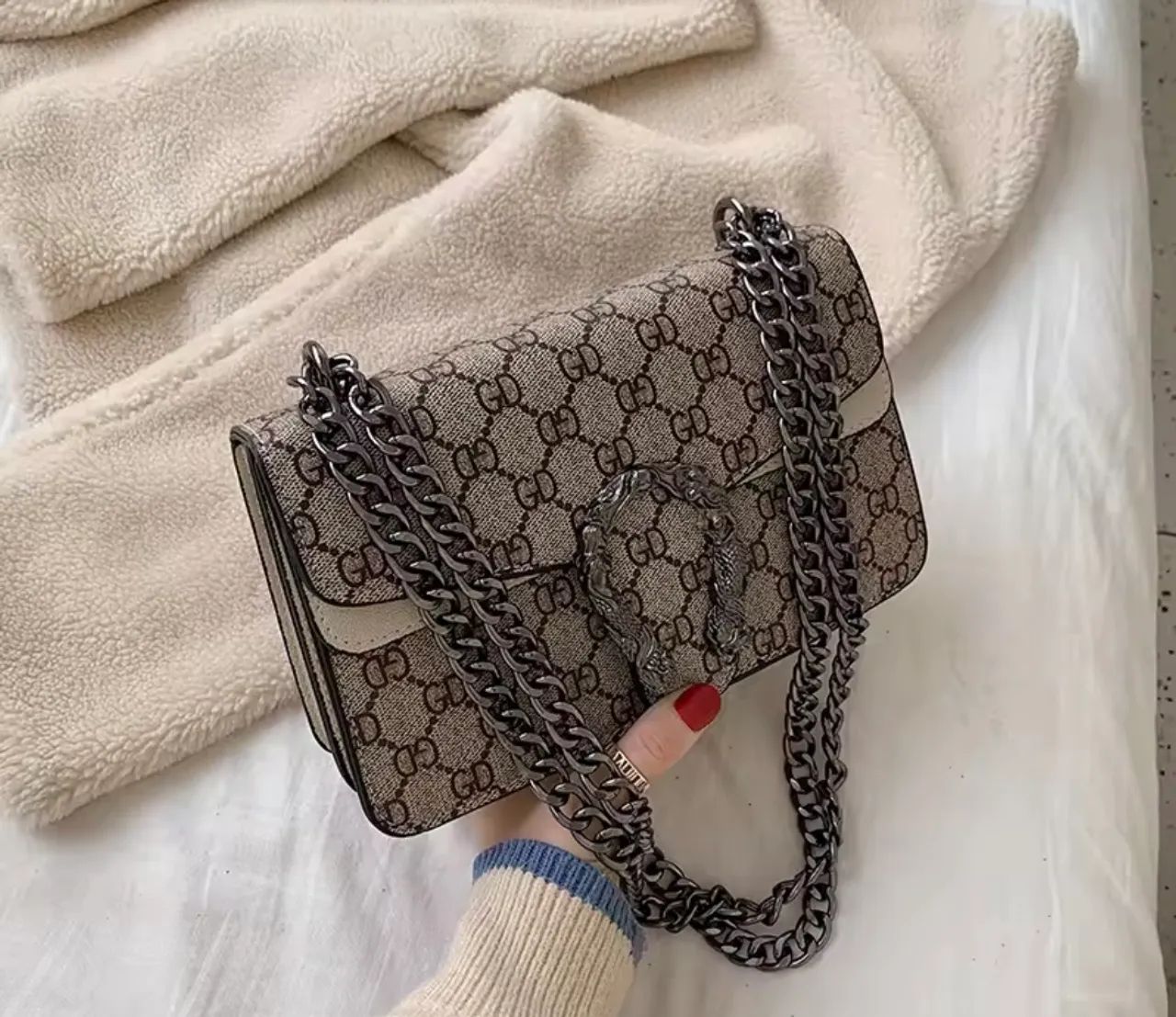 Lindíssima Bolsa Transversal Luxo