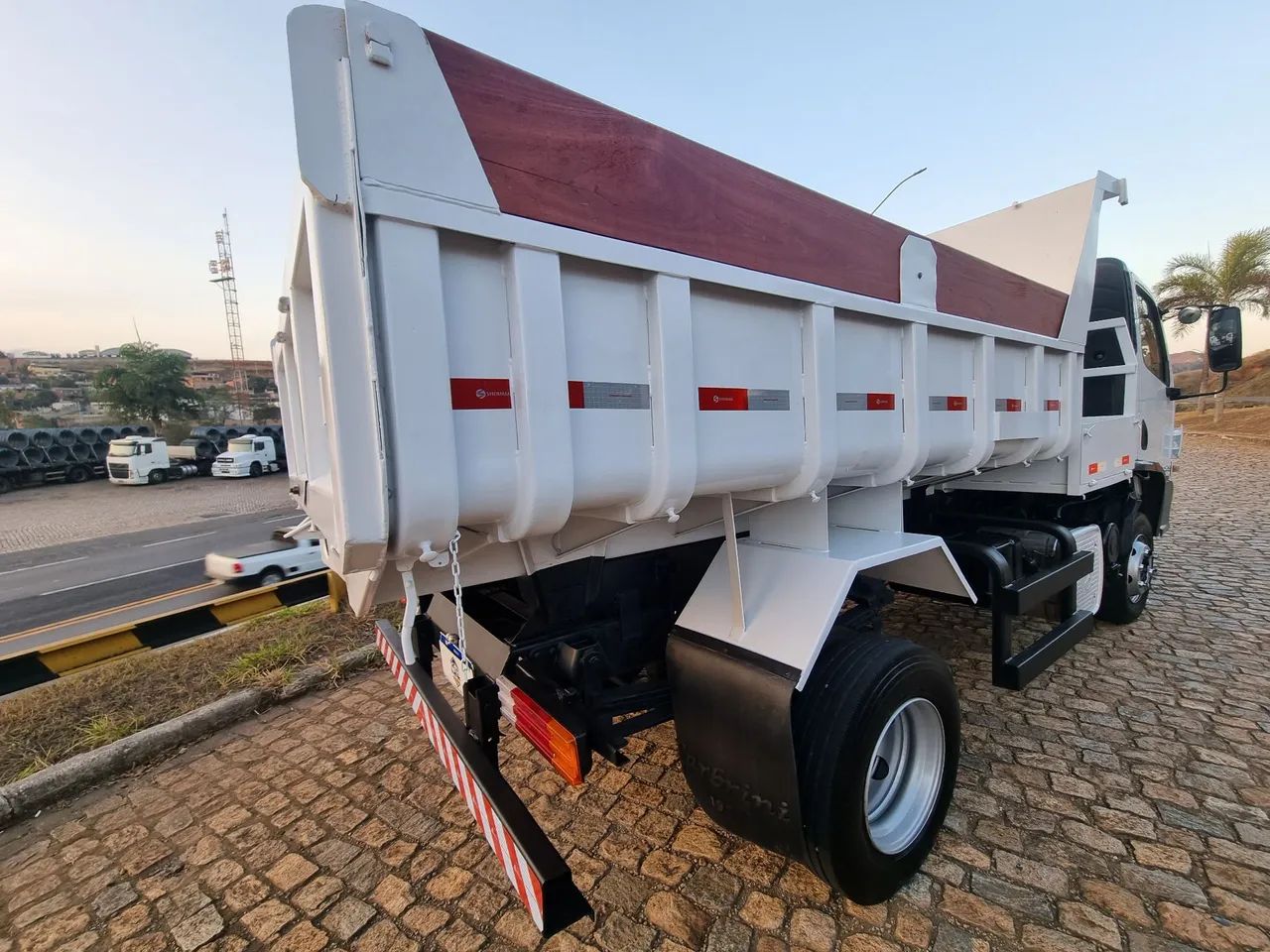 Caminhão Mercedes-Benz Accelo 1016 - Foto 5